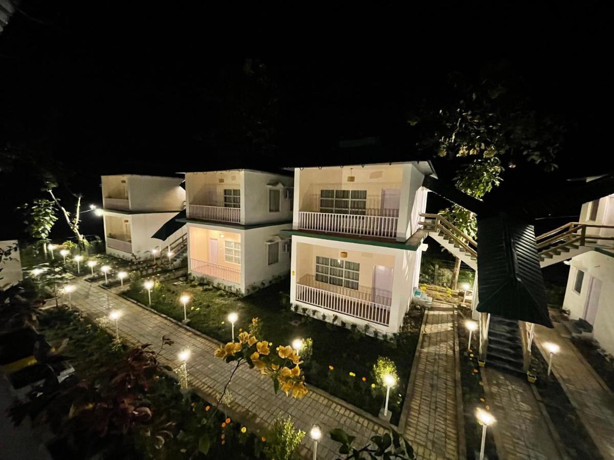 Jaldapara Forest Tourist Lodge Jftl Madari Hat Extérieur photo
