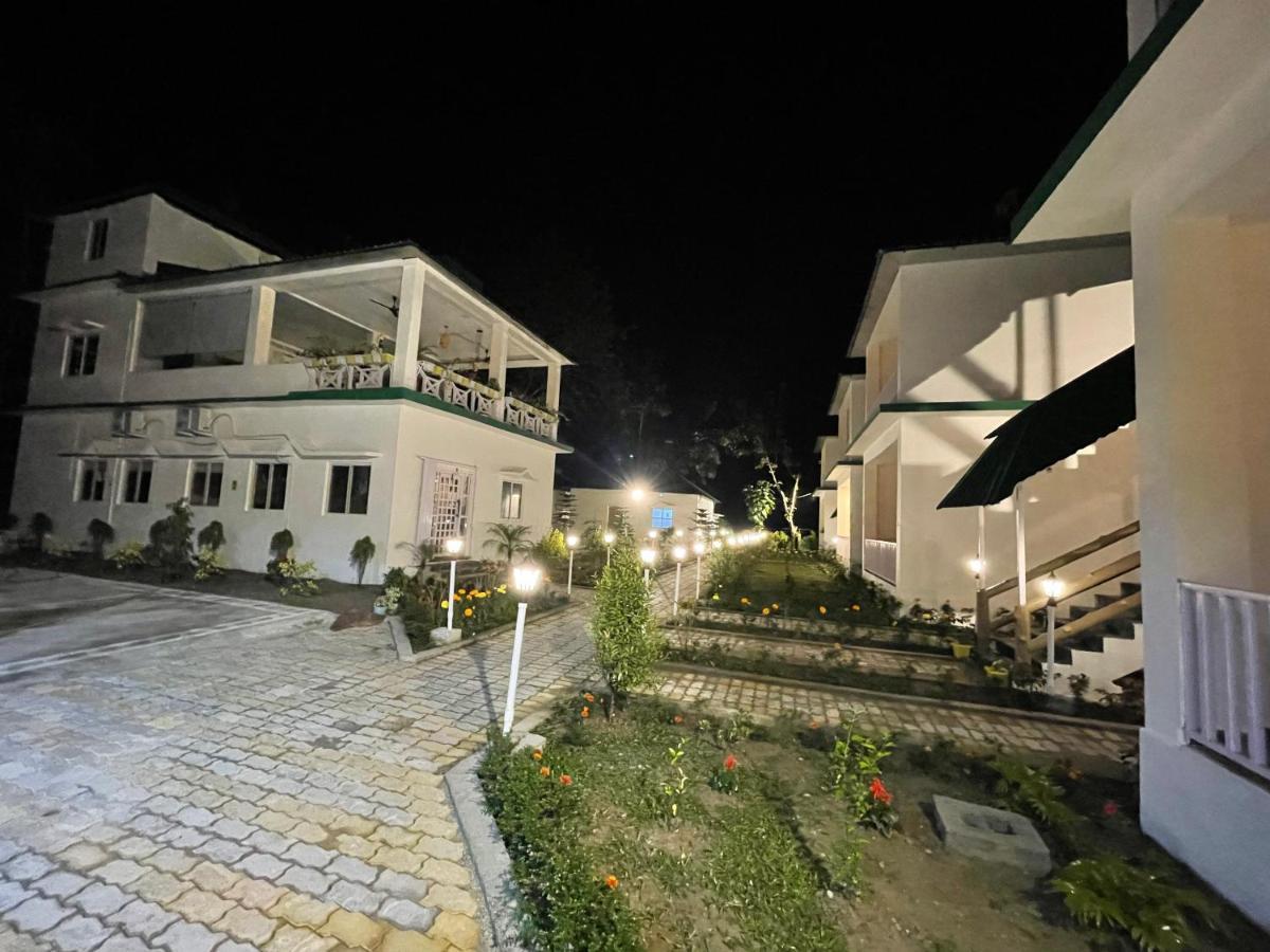 Jaldapara Forest Tourist Lodge Jftl Madari Hat Extérieur photo