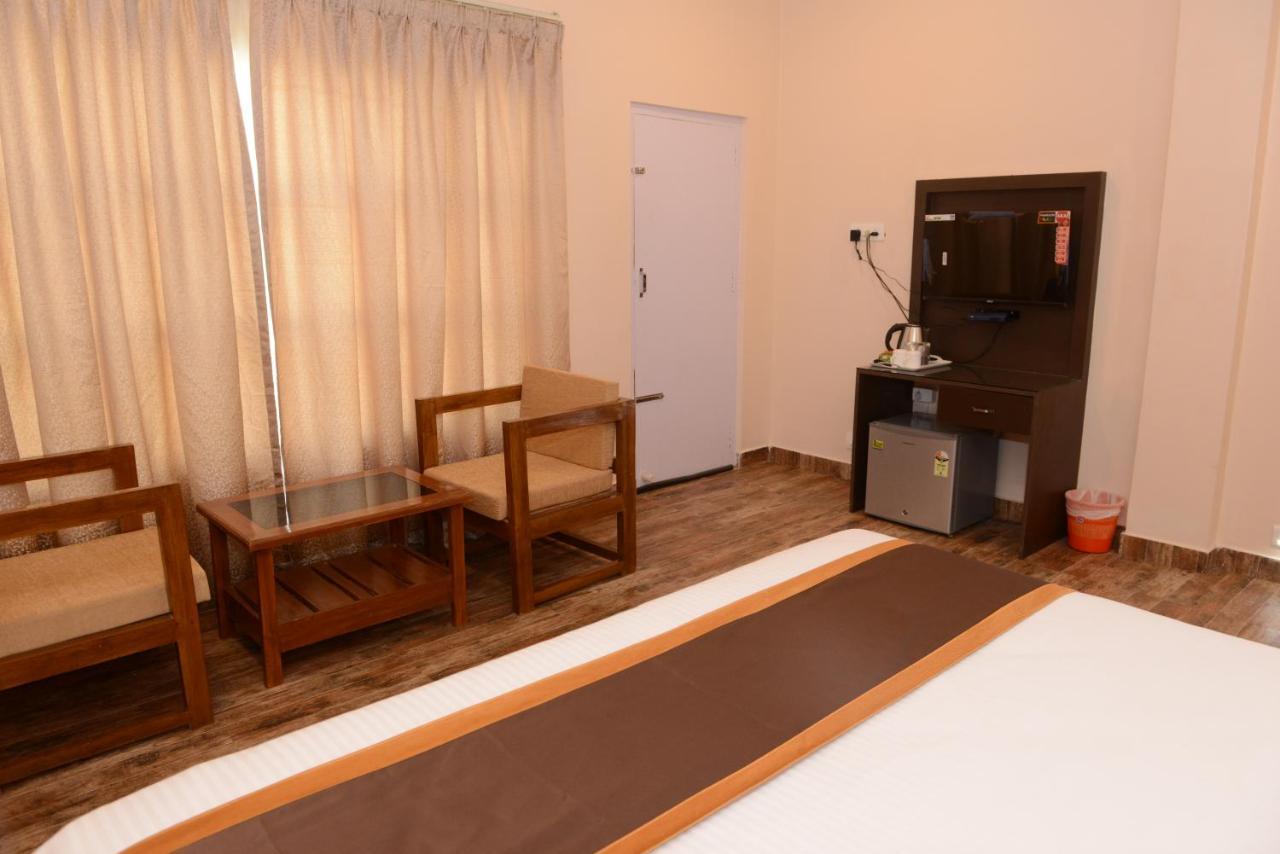 Jaldapara Forest Tourist Lodge Jftl Madari Hat Extérieur photo